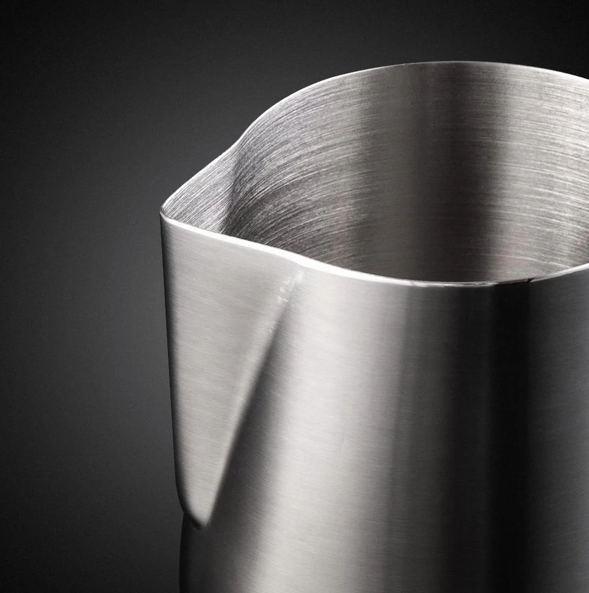 Melkopschuimkan Van Roestvrijstaal (600ml) - Zilver - Melkkannetje RVS - Barista Melkkan 4 Melkopschuimkan Van Roestvrijstaal (600ml) - Zilver - Melkkannetje RVS - Barista Melkkan - Afbeelding 2