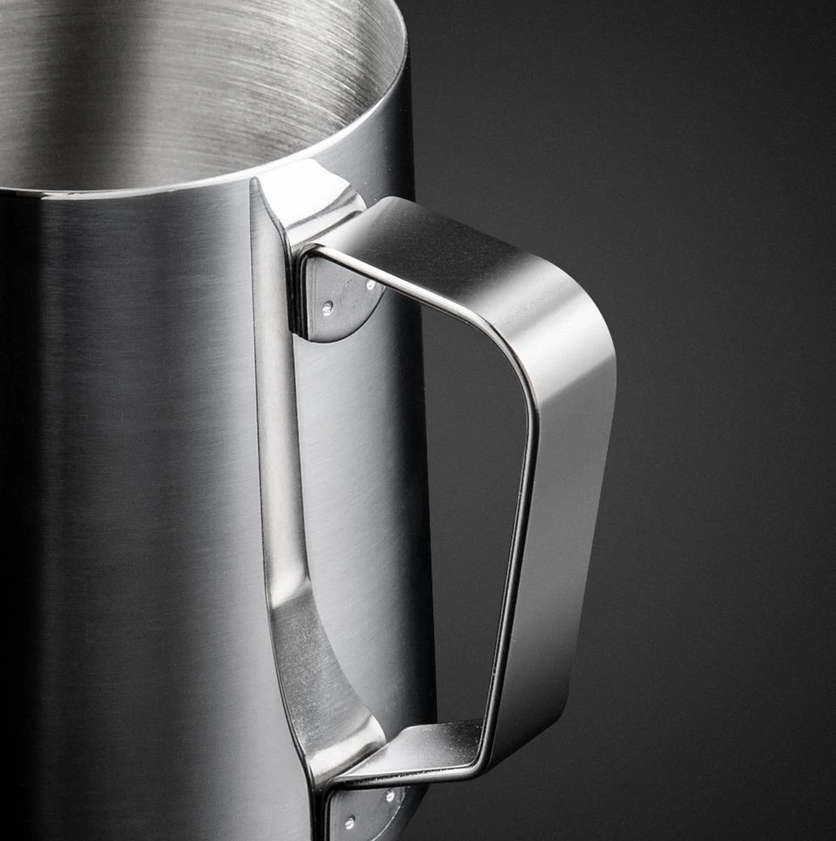 Melkopschuimkan Van Roestvrijstaal (600ml) - Zilver - Melkkannetje RVS - Barista Melkkan 5 Melkopschuimkan Van Roestvrijstaal (600ml) - Zilver - Melkkannetje RVS - Barista Melkkan - Afbeelding 3