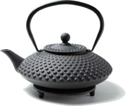 Tealøv THEE SET 1,25 LITER GIETIJZER | COMPLETE SET IN GESCHENKDOOS | Gietijzeren Theepot Met Roestvrijstalen Zeef, Gietijzeren Theekopjes En Onderzetter | In Authentiek Japanse Stijl | Kambin Zwart 11 Tealøv THEE SET 1,25 LITER GIETIJZER | COMPLETE SET IN GESCHENKDOOS | Gietijzeren Theepot Met Roestvrijstalen Zeef, Gietijzeren Theekopjes En Onderzetter | In Authentiek Japanse Stijl | Kambin Zwart -Koffieverkoopwinkel 1200x1009 1