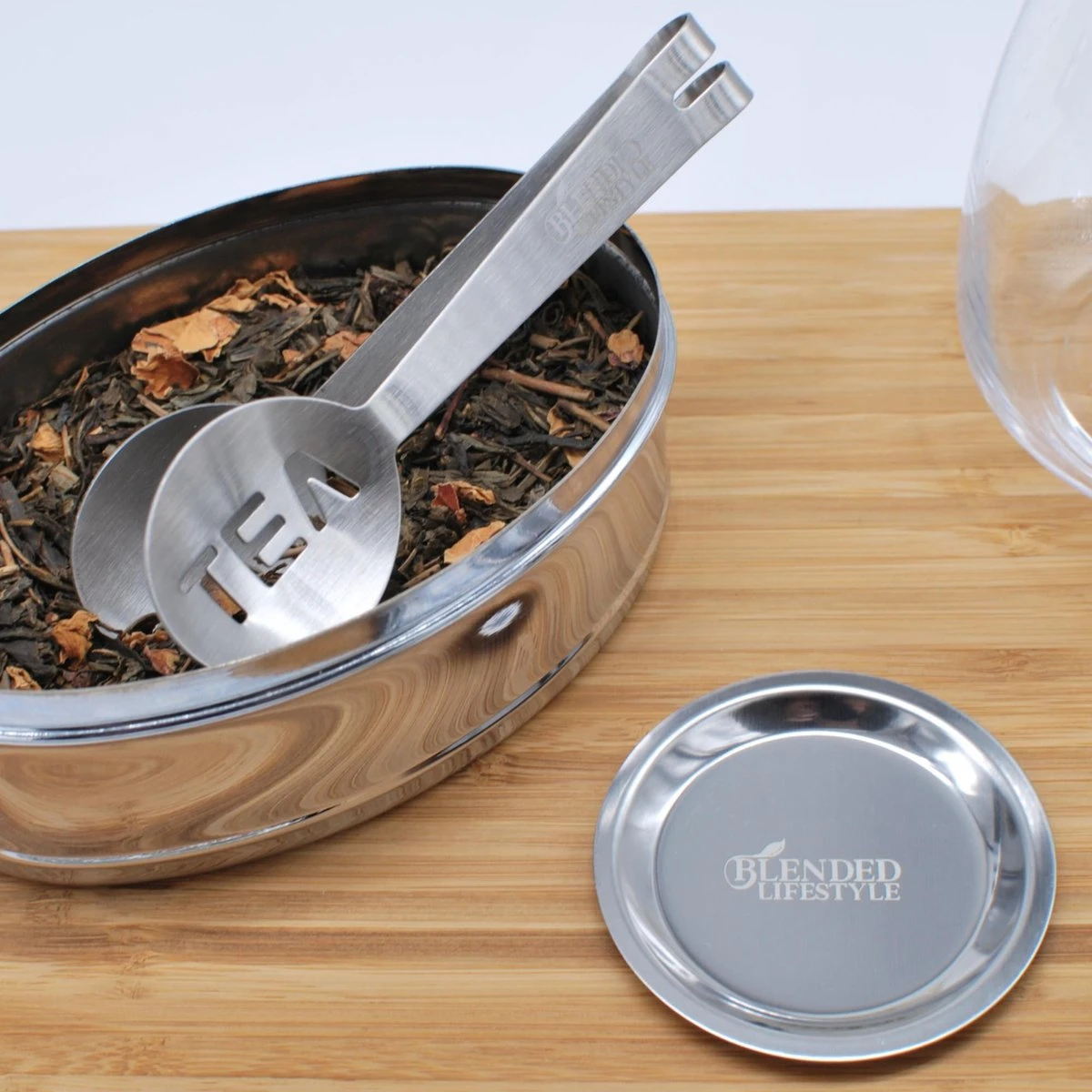 Theezeef Met Handvat Inclusief Lekplaatje En Kruiden Knijper - Thee Ei Voor Losse Thee - Theefilter Voor Losse Thee - Thee Infuser 9 Theezeef Met Handvat Inclusief Lekplaatje En Kruiden Knijper - Thee Ei Voor Losse Thee - Theefilter Voor Losse Thee - Thee Infuser - Afbeelding 7