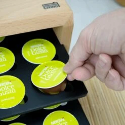 Industrial Living Capsulehouder Met Lade - Dolce Gusto Capsule Houder Van Hout - 15X34X44 Cm - Cuphouder Geschikt Voor 60 Capsules - Cup Dispenser Koffie Capsule - Koffiehouder Koffiecapsules - Koffiecups Accessoires 11 Industrial Living Capsulehouder Met Lade - Dolce Gusto Capsule Houder Van Hout - 15X34X44 Cm - Cuphouder Geschikt Voor 60 Capsules - Cup Dispenser Koffie Capsule - Koffiehouder Koffiecapsules - Koffiecups Accessoires -Koffieverkoopwinkel 1200x1200 279