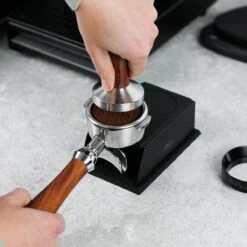 Tamper Station - Zwart – Tamper Station – Tamperstation - Tamper Houder - Pistonhouder 13 Tamper Station - Zwart – Tamper Station – Tamperstation - Tamper Houder - Pistonhouder -Koffieverkoopwinkel 1200x1200 334