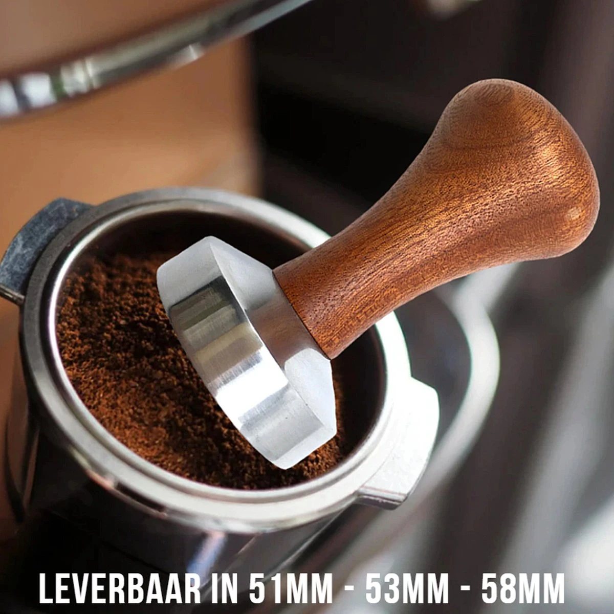 Merkloos Allernieuwste Koffie Tamper Koffieverdeler 51mm - Hout En Aluminium - Barista Espresso Leveler Koffie Verdeler - 51 Mm 5 Merkloos Allernieuwste Koffie Tamper Koffieverdeler 51mm - Hout En Aluminium - Barista Espresso Leveler Koffie Verdeler - 51 Mm - Afbeelding 3