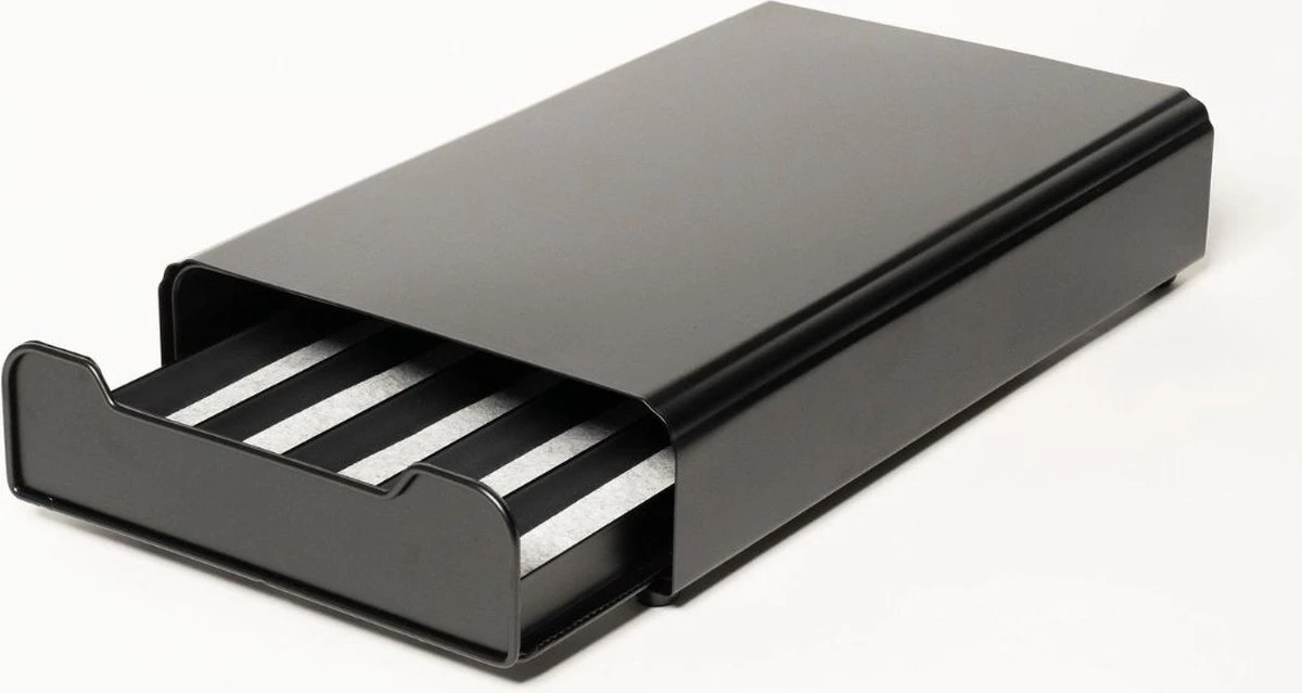 Kitchen Lab Co.® Capsule Houder Dolce Gusto, Nespresso En Nespresso Vertuo - Zwart - Max. 55 Capsules - Met Lade - Incl. Koffie Recepten E-boek 3 Kitchen Lab Co.® Capsule Houder Dolce Gusto, Nespresso En Nespresso Vertuo - Zwart - Max. 55 Capsules - Met Lade - Incl. Koffie Recepten E-boek