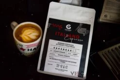 Italiano Espresso Honey Process Vietnamese Koffiebonen Aanbieding 250g GAIA Cafe 23 Italiano Espresso Honey Process Vietnamese Koffiebonen Aanbieding 250g GAIA Cafe -Koffieverkoopwinkel 1200x800 85