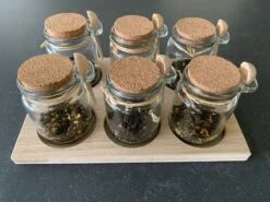 Theeplank Met 6 Potjes En Houten Lepel Voor Thee Theeplateau ( Vervanger Van Theedoos ) MeubelZwagerij -Koffieverkoopwinkel 1200x900 3