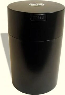 CoffeeVac 1.85L - 500g - Koffie Bewaarbus Luchtdicht - Zwart 7 CoffeeVac 1.85L - 500g - Koffie Bewaarbus Luchtdicht - Zwart -Koffieverkoopwinkel 819x1200 1